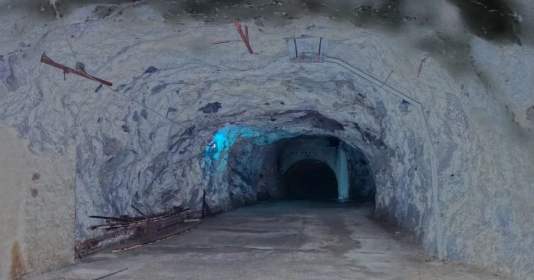 オーストリアのトンネル（有名な観光地）